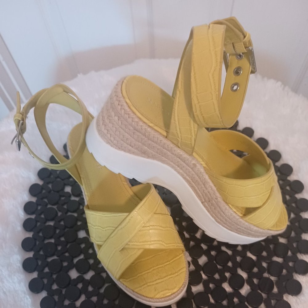 Marc Fisher Zarita 2 Size 6.5